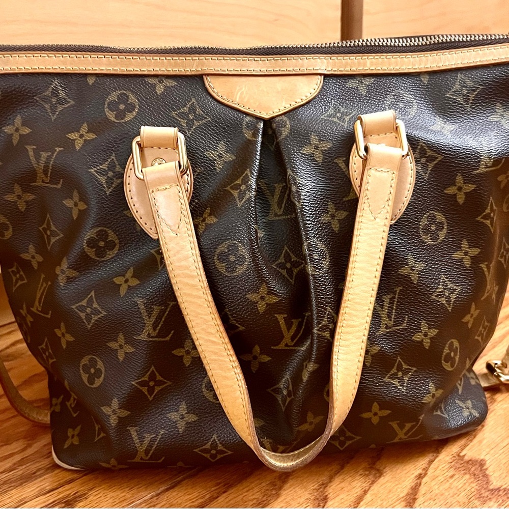 This bag is in good condition.